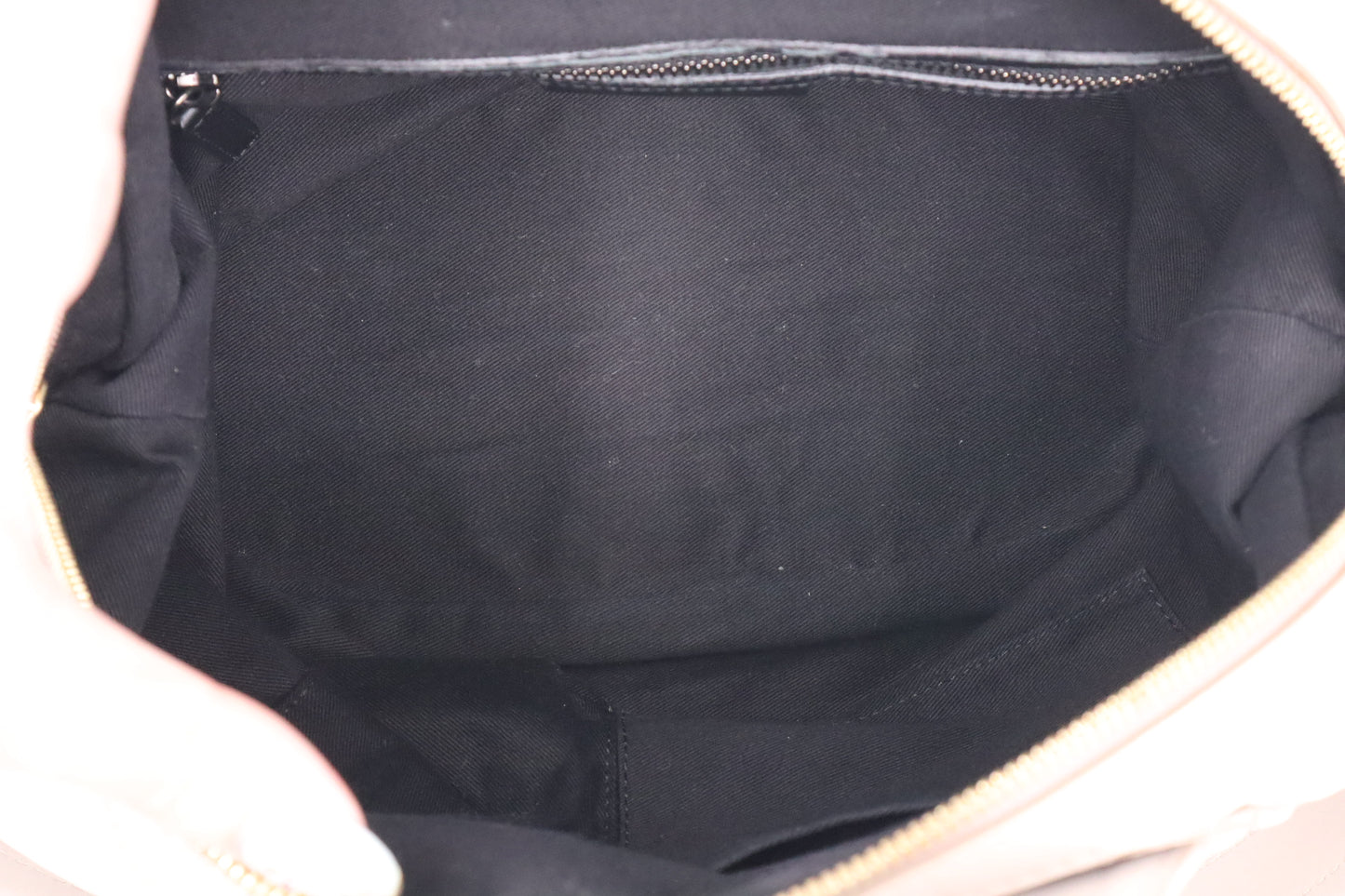 Givenchy Shoulder Bag in Greige Leather