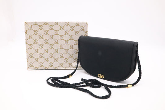 Gucci Shoulder Bag in Black Canvas