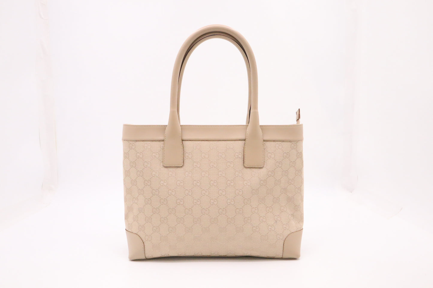 Gucci Shoulder Bag in Beige GG Canvas