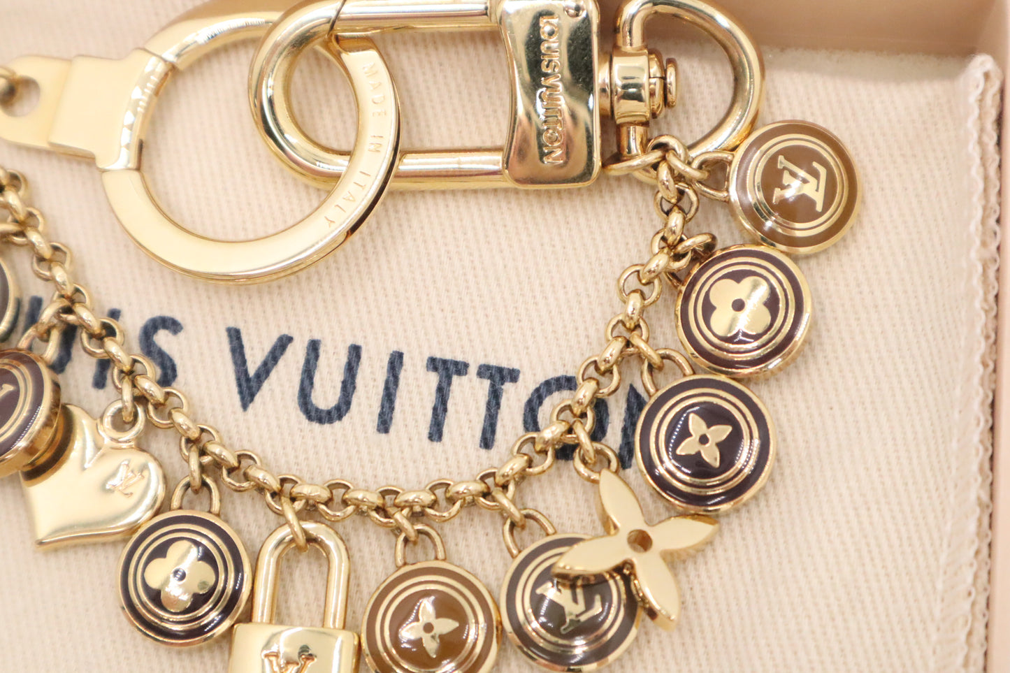 Louis Vuitton Porte Cles Chaine Pastilles Charm