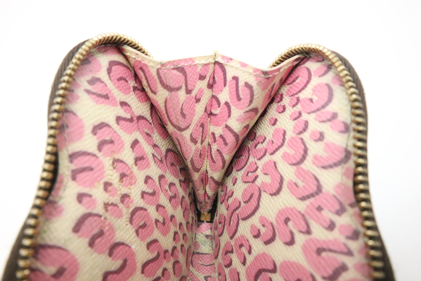 Louis Vuitton Heart Zippy in Monogram Canvas