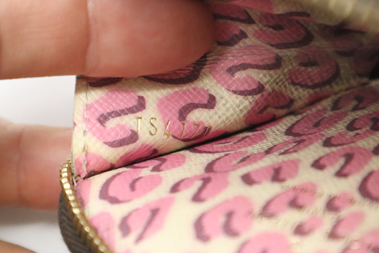 Louis Vuitton Heart Zippy in Monogram Canvas