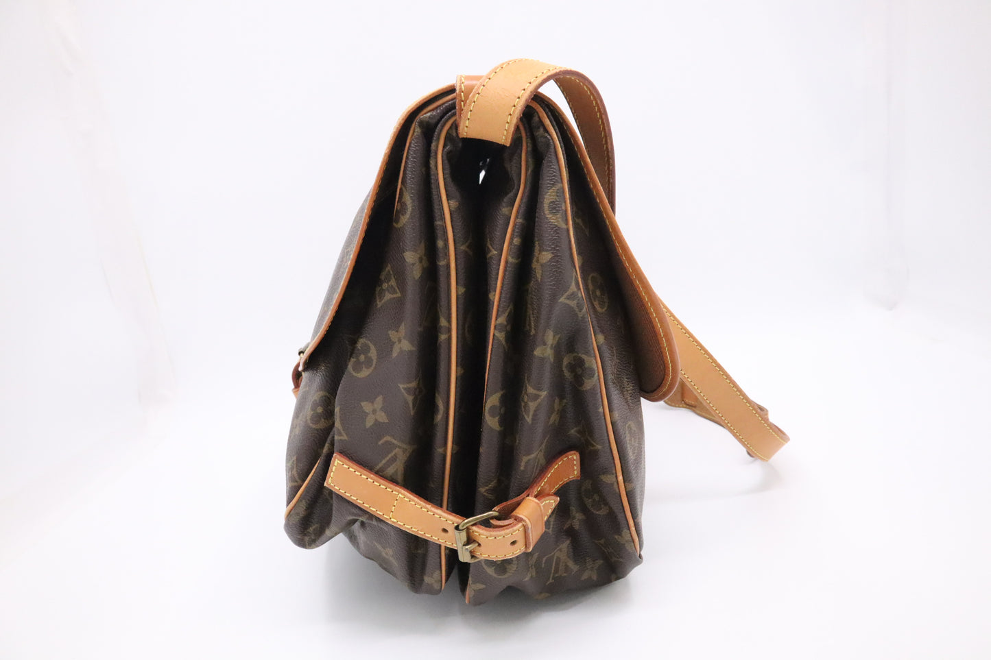 Louis Vuitton Saumur 35 in Monogram Canvas