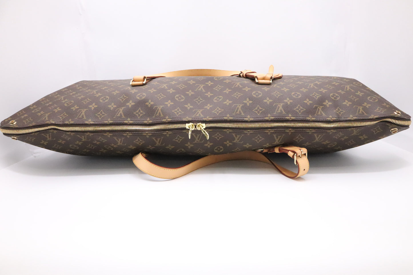 Louis Vuitton Kabul in Monogram Canvas