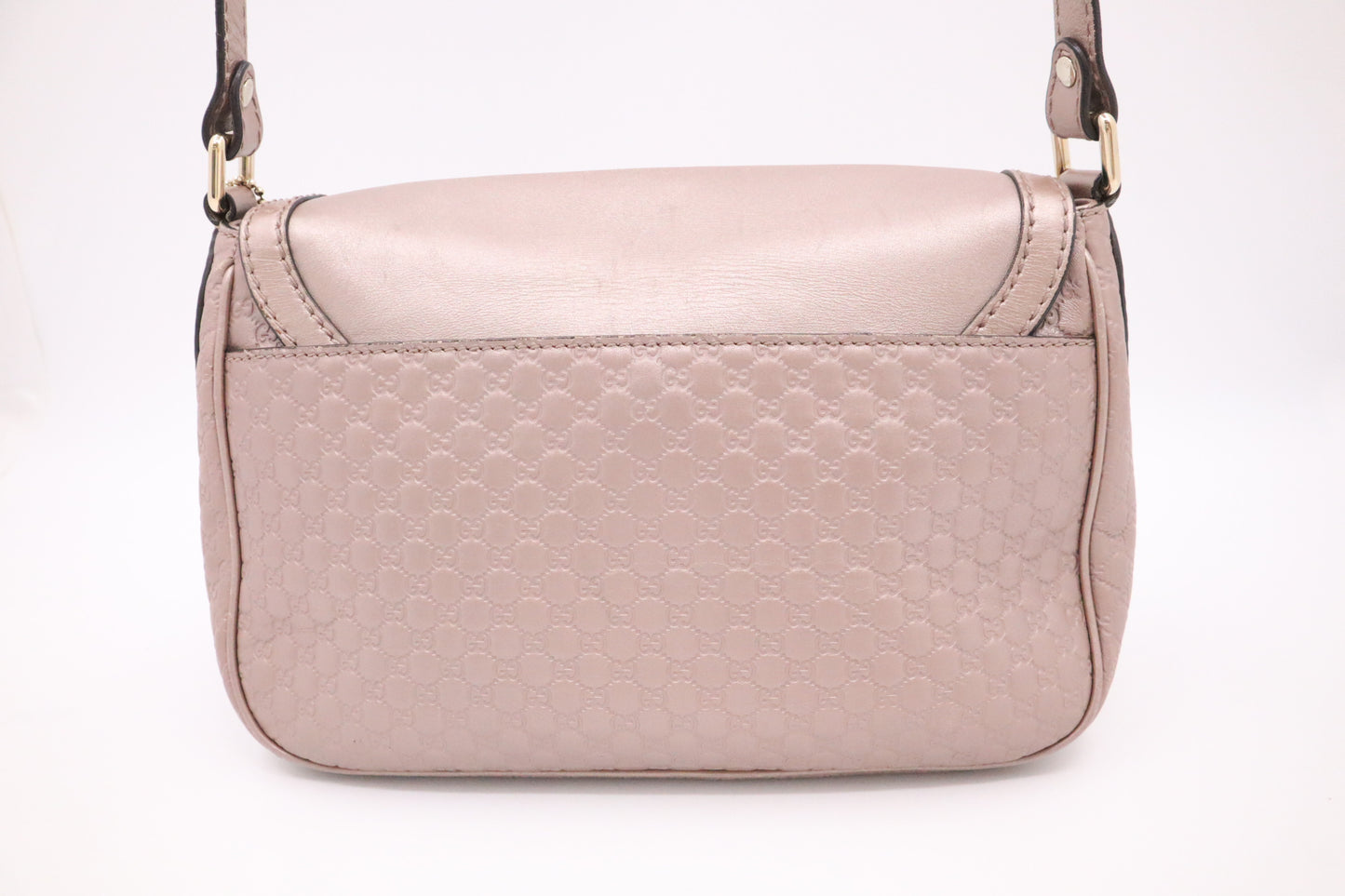 Gucci Crossbody in Pink Metallic Microguccissima Leather