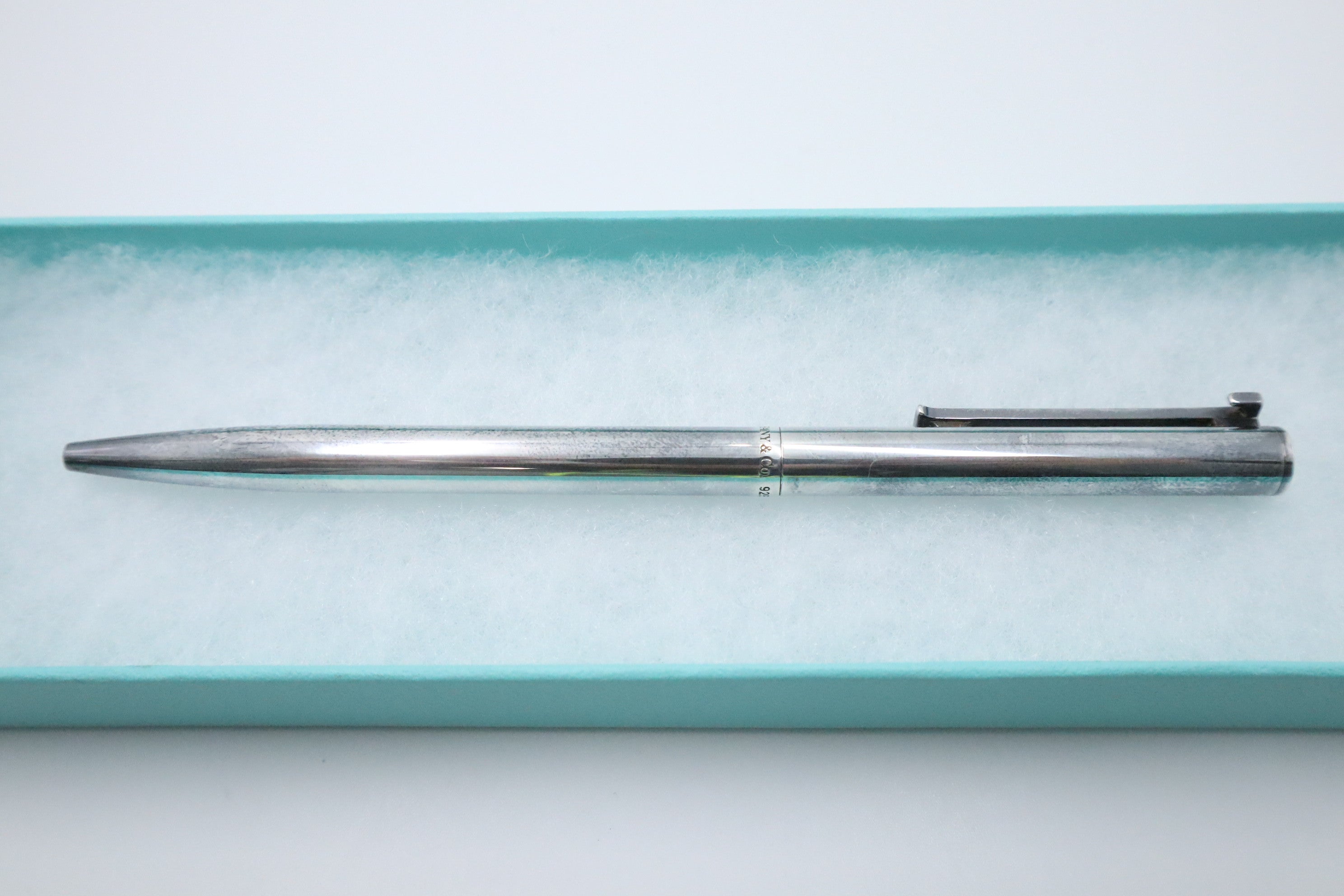 Tiffany & Co Satin outlet Black/Sterling T-clip Ball Point Pen