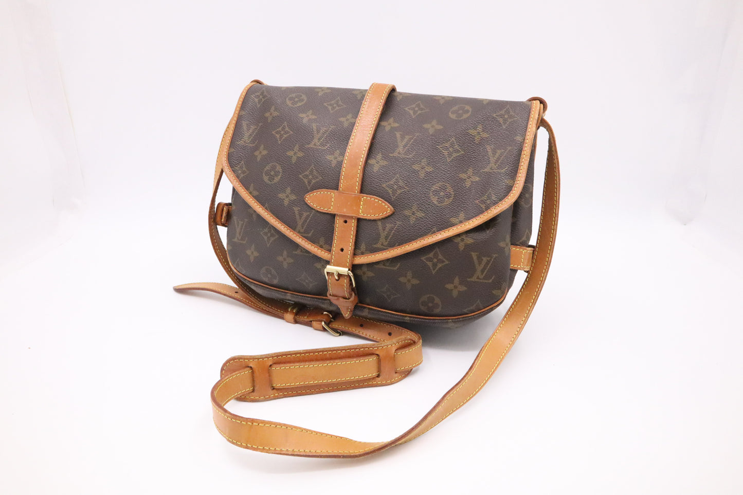 Louis Vuitton Saumur 30 in Monogram Canvas