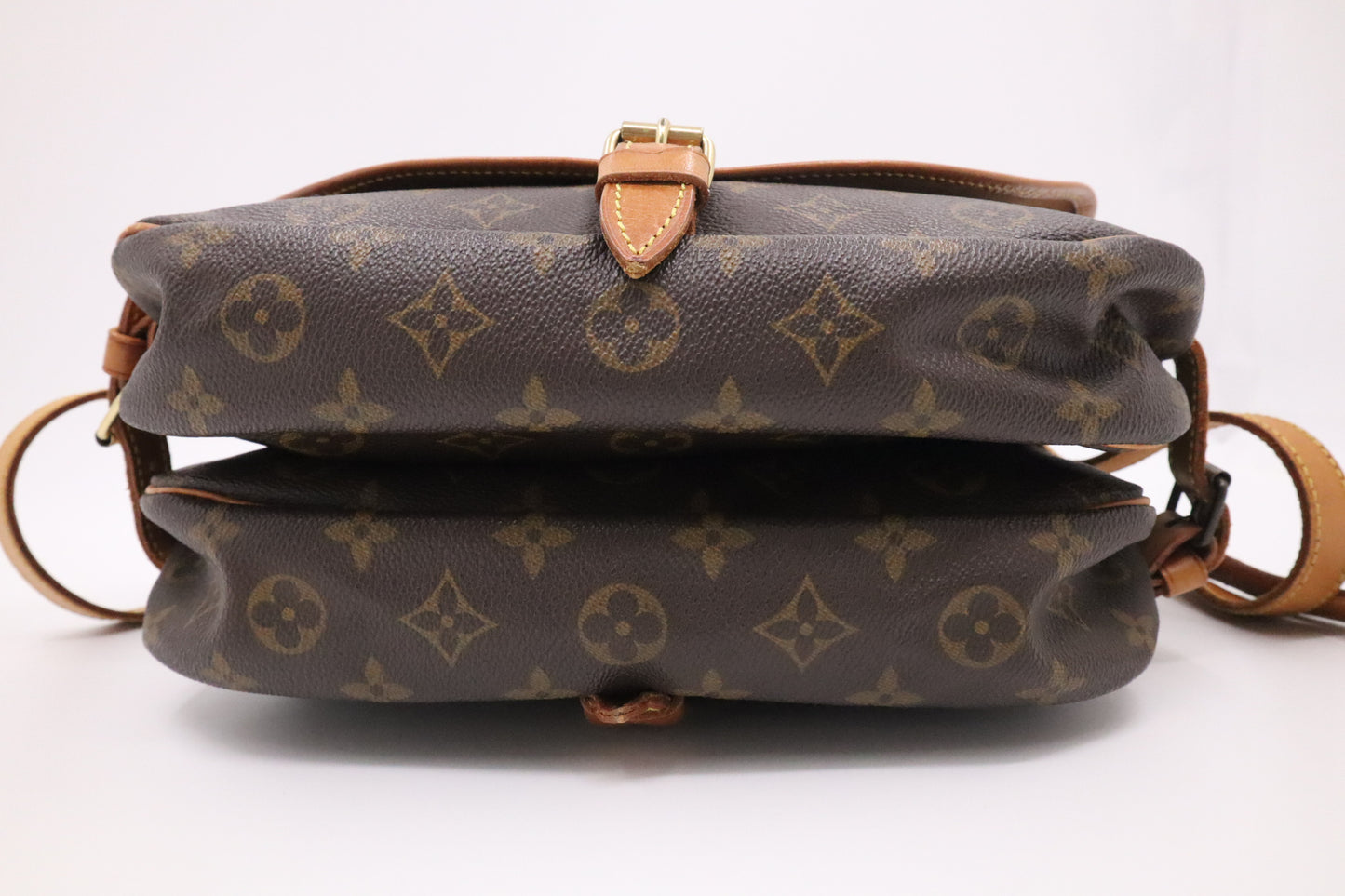 Louis Vuitton Saumur 30 in Monogram Canvas