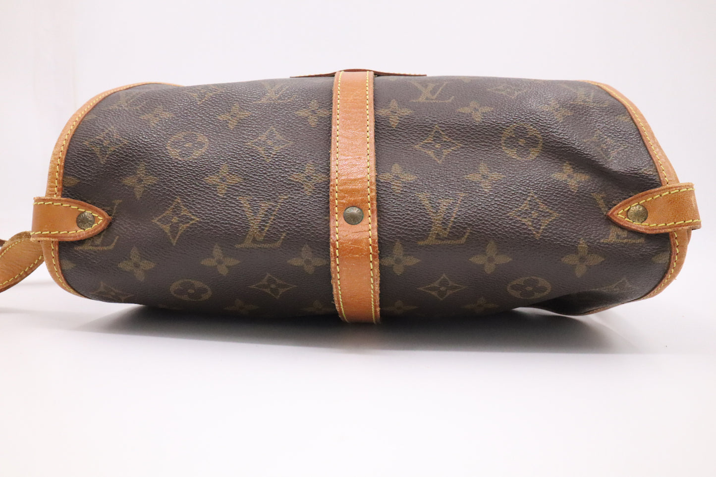 Louis Vuitton Saumur 30 in Monogram Canvas