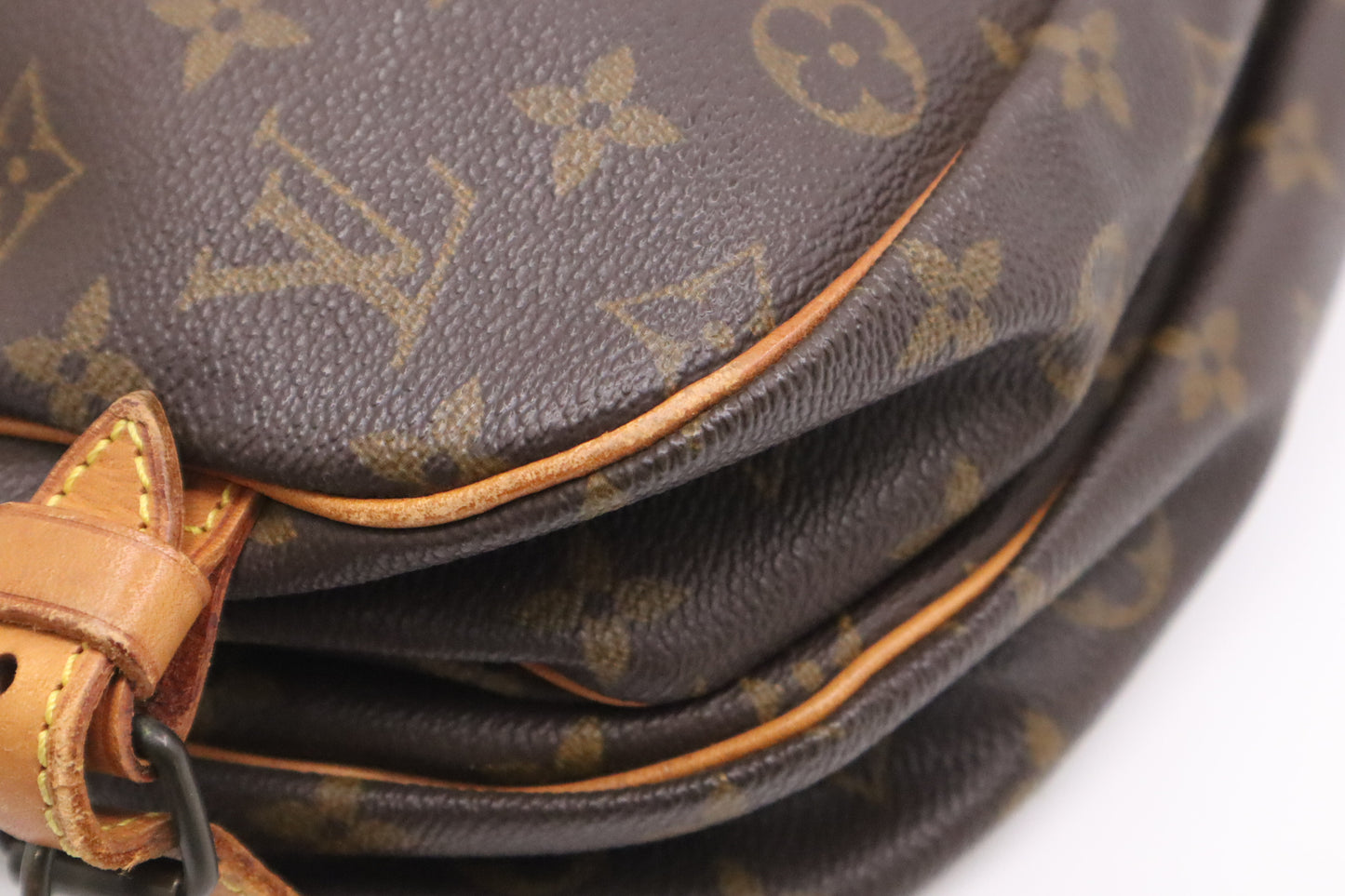 Louis Vuitton Saumur 30 in Monogram Canvas