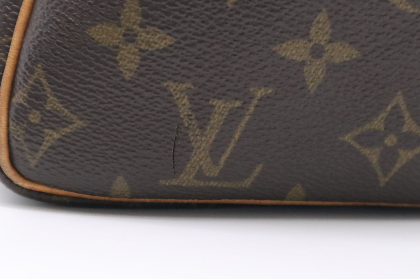 Louis Vuitton Speedy 30 in Monogram Canvas