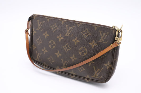 Louis Vuitton Pochette Accessoires in Monogram Canvas