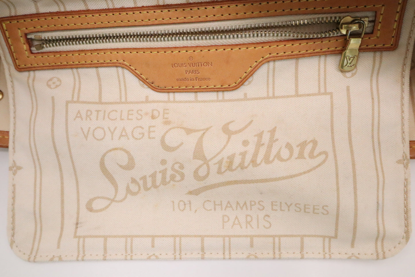 Louis Vuitton Neverfull PM in Damier Azur Canvas