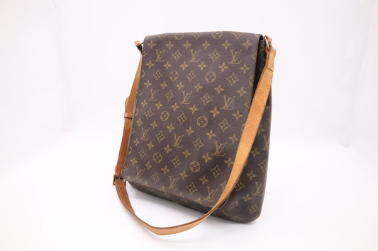 Louis Vuitton Musette Salsa MM in Monogram Canvas