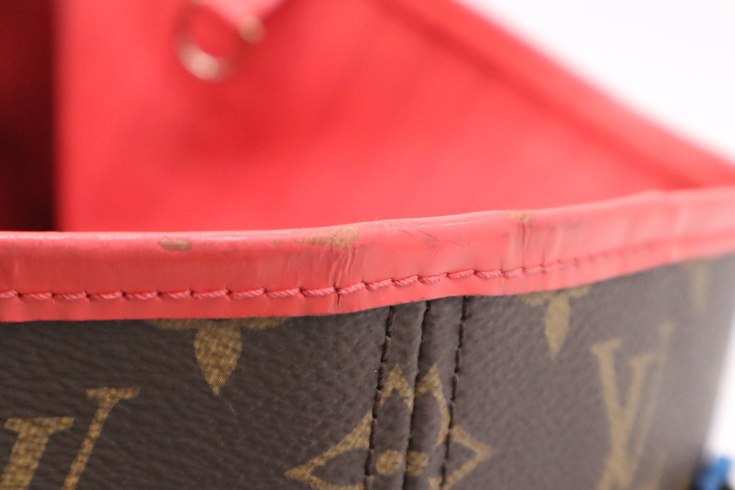 Louis Vuitton Neverfull Totem MM in Monogram Canvas