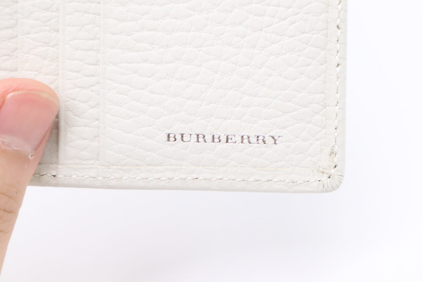 Burberry Compact Wallet in White Leather