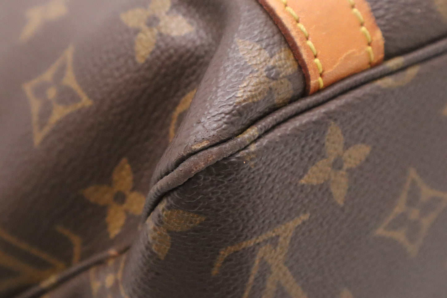 Louis Vuitton Sac Shopping 48 in Monogram Canvas