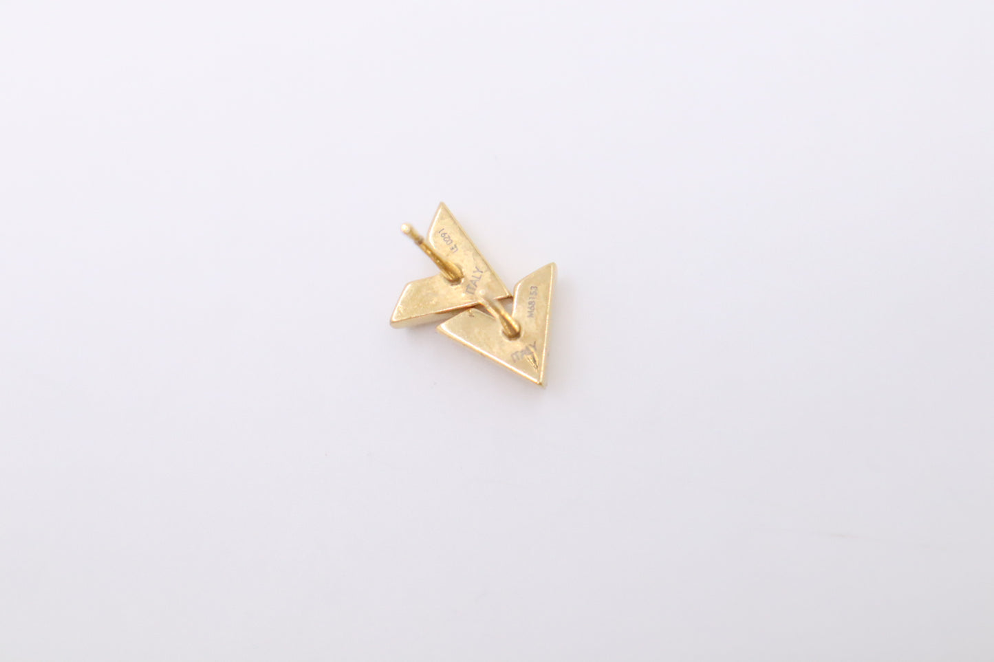 Louis Vuitton Essential V Earrings