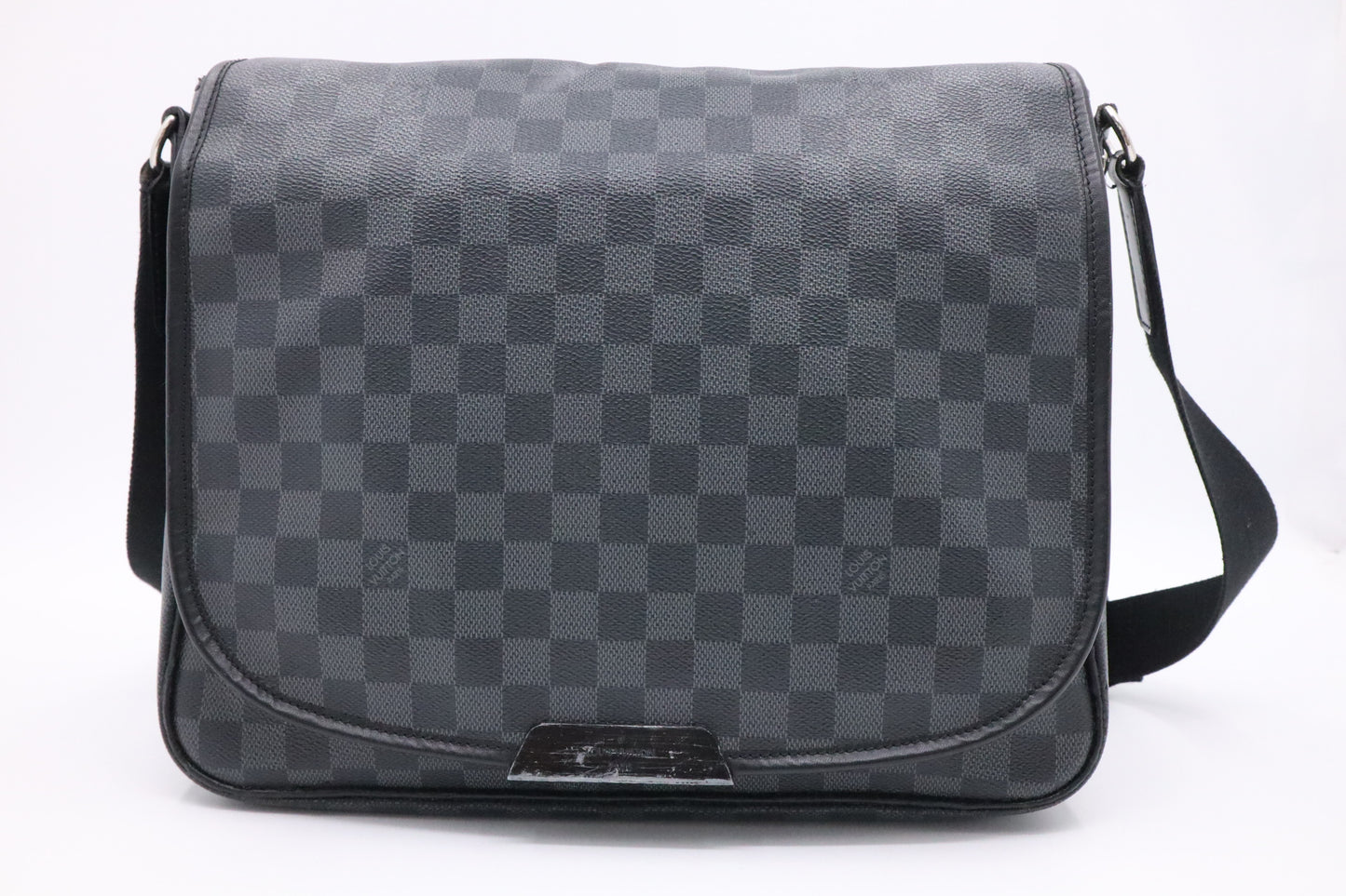 Louis Vuitton Daniel GM in Damier Graphite Canvas