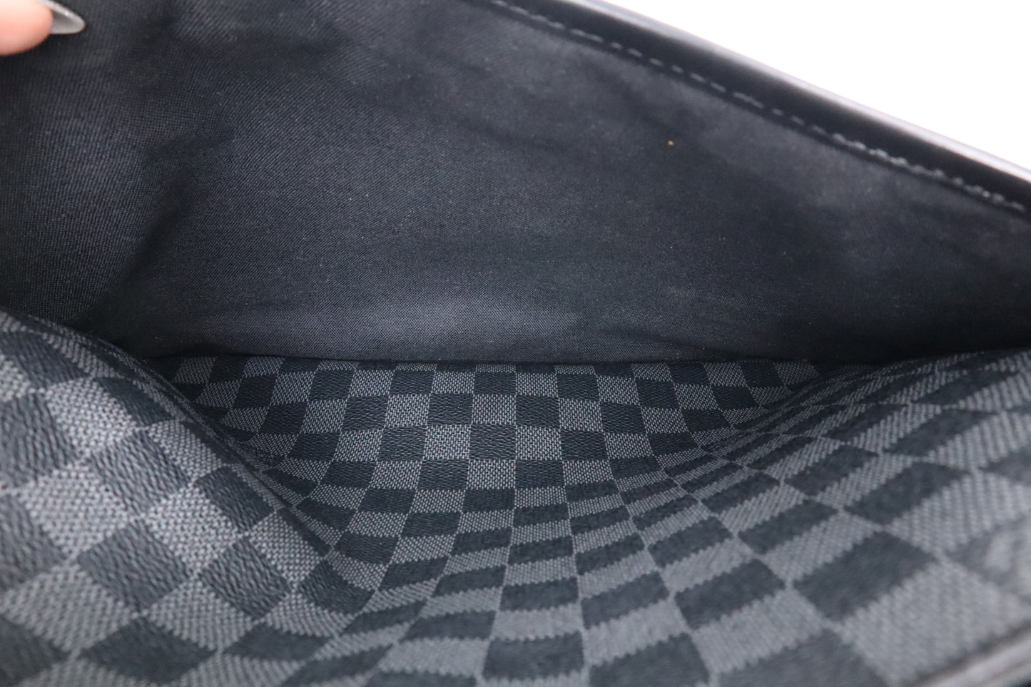 Louis Vuitton Daniel GM in Damier Graphite Canvas