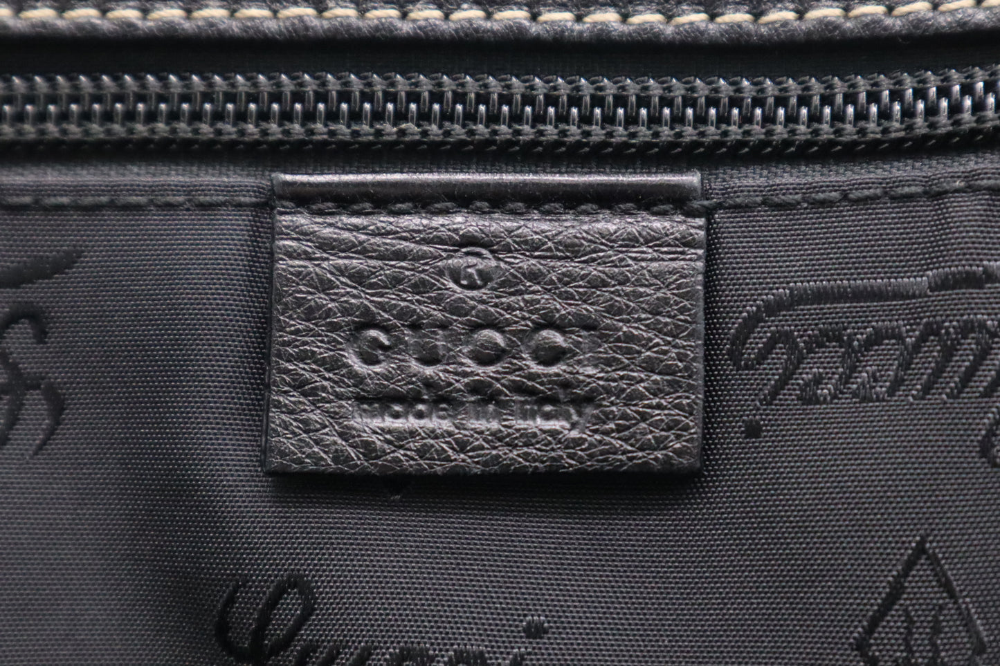 Gucci Crest Chain Messenger Bag in Black Leather