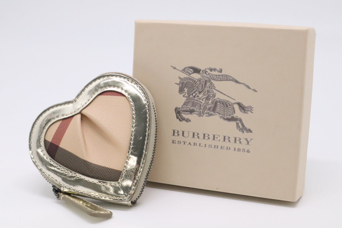 Burberry Heart Coin Case in Nova Check and Silver Leather