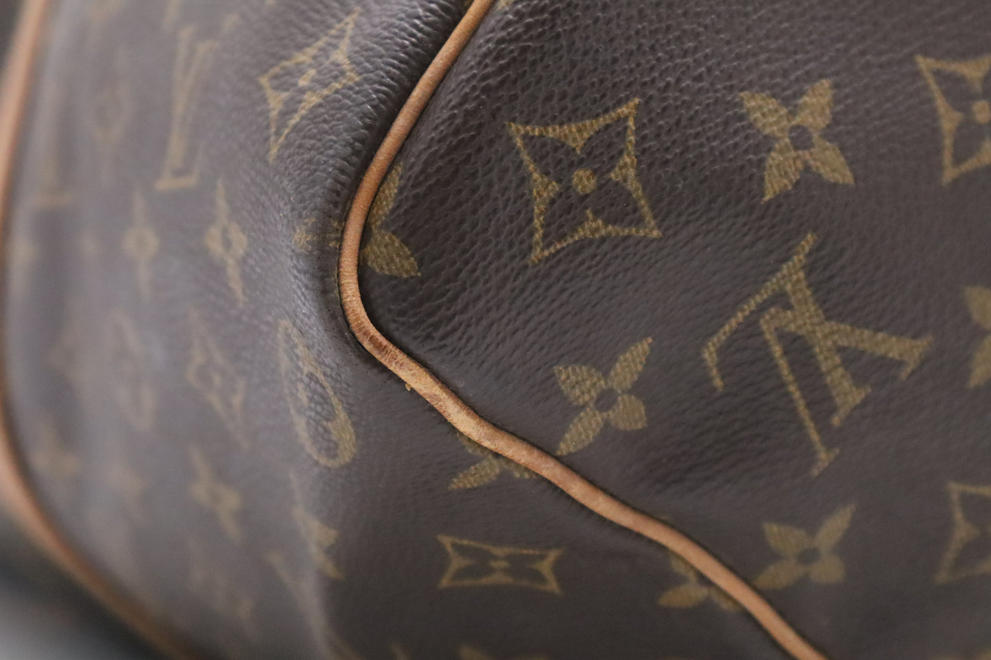 Louis Vuitton Keepall 50 in Monogram Canvas