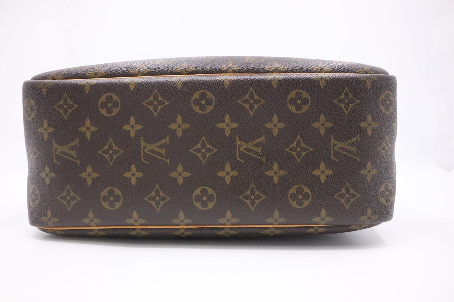 Louis Vuitton Deauville in Monogram Canvas