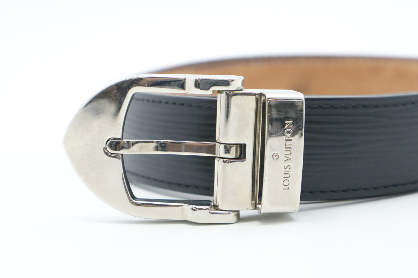 Louis Vuitton Belt in Black Epi Leather