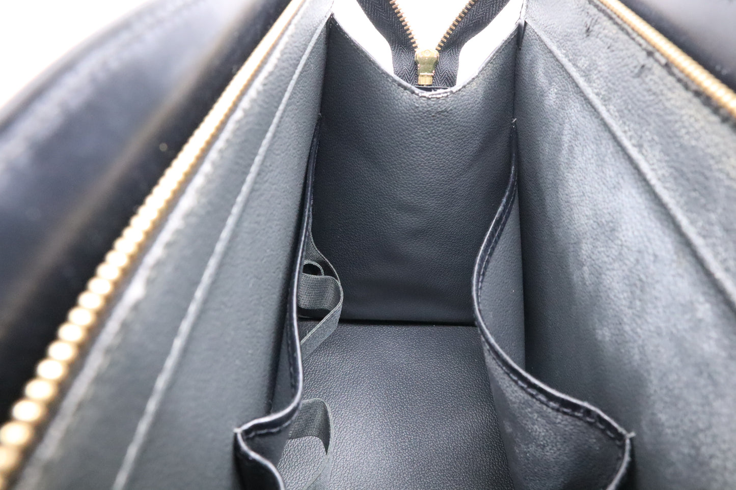 Louis Vuitton Riviera in Black Epi Leather