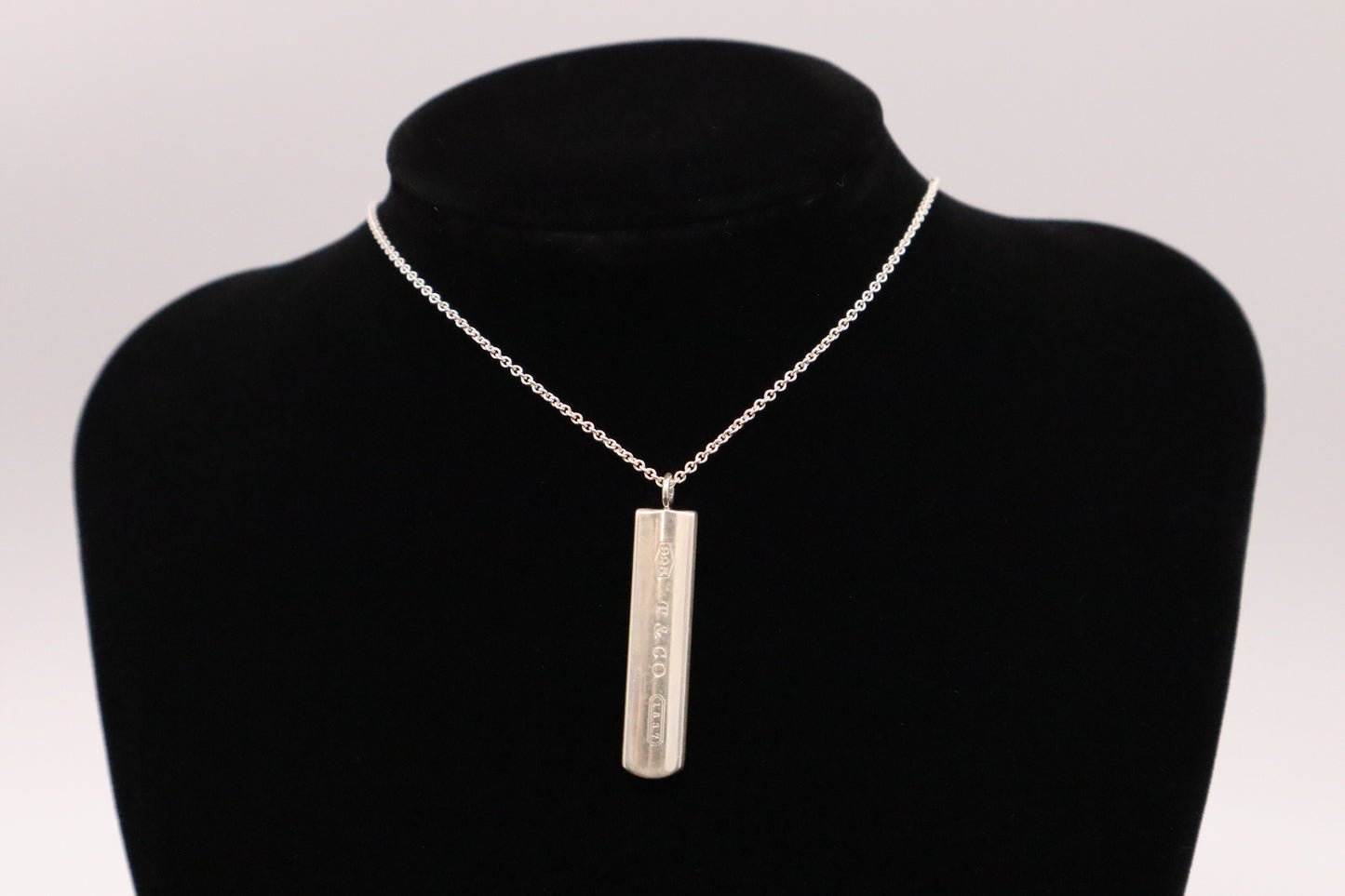 Tiffany&Co. 1837 Narrow Bar Pendant in Sterling Silver