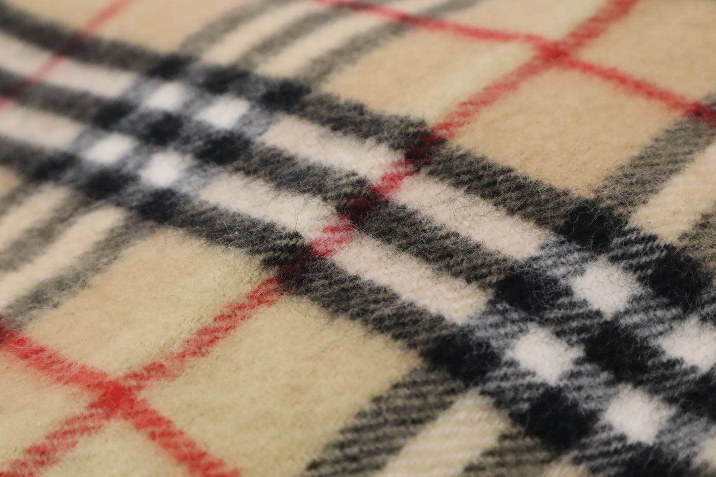 Burberry Stole in Brown Checked New Wool