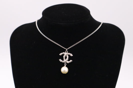 Chanel CC Necklace with Pearl