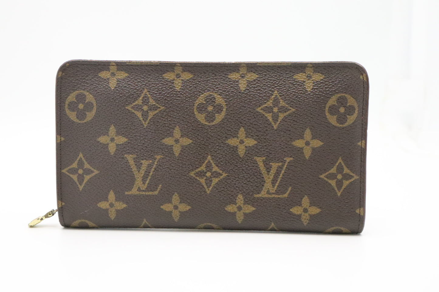 Louis Vuitton Zippy Wallet in Monogram Canvas