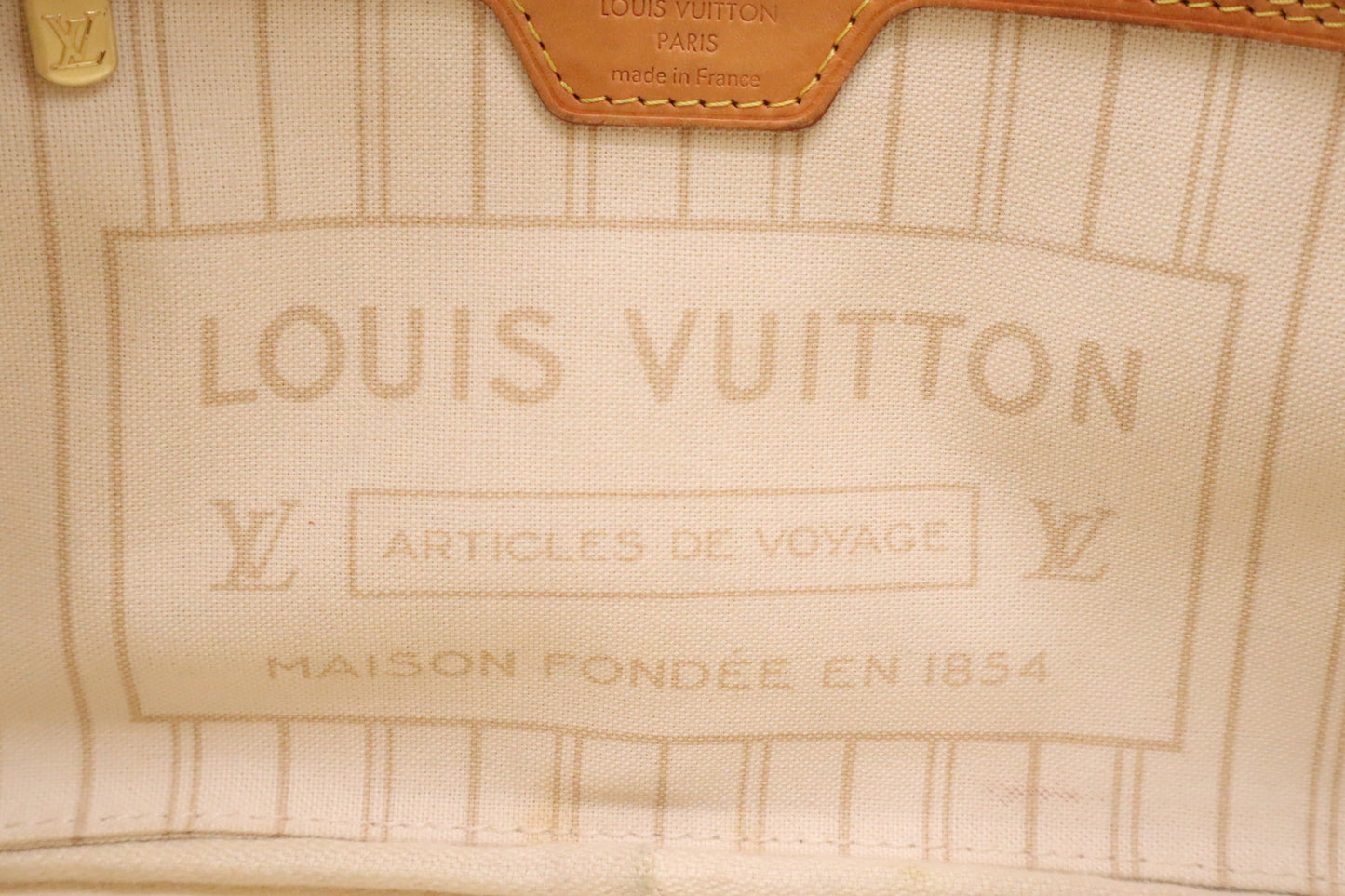 Louis Vuitton Neverfull PM in Damier Azur Canvas