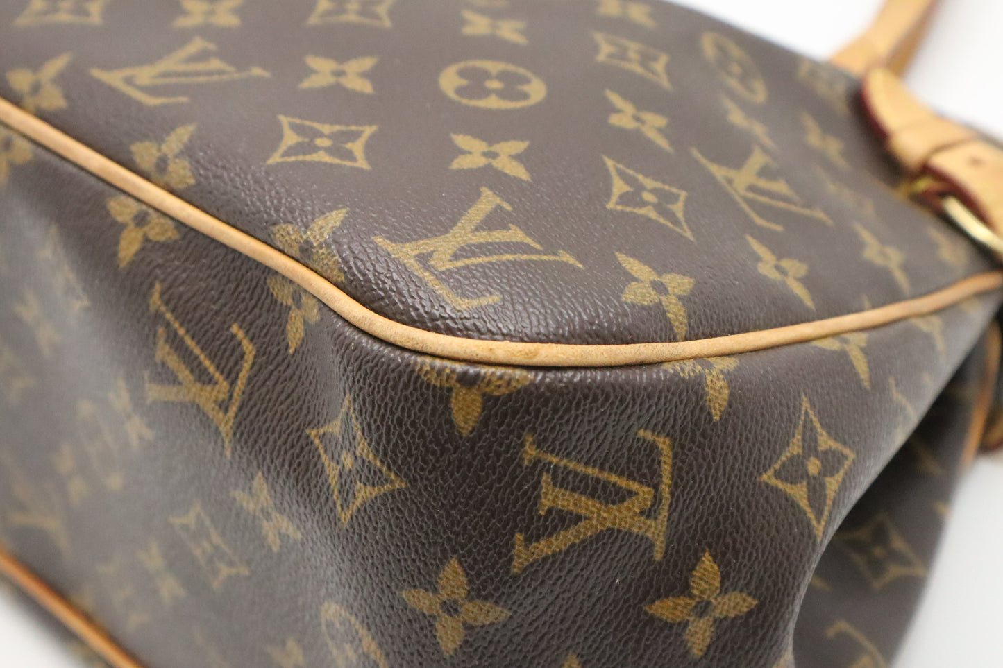 Louis Vuitton Batignolles Horizontal in Monogram Canvas