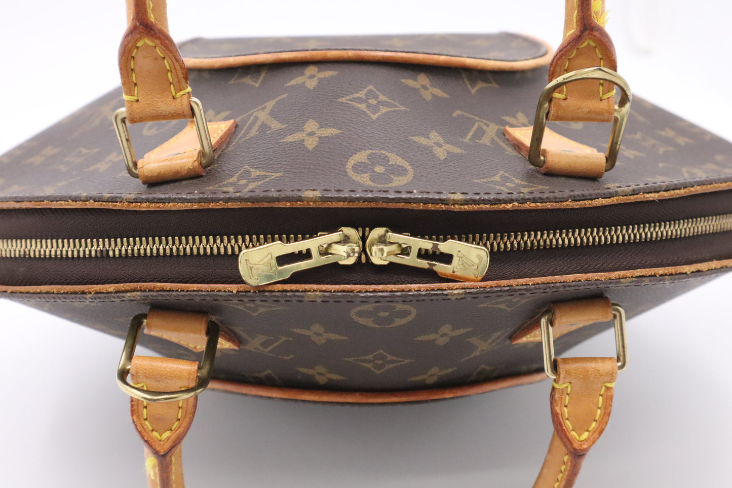 Louis Vuitton Ellipse MM in Monogram Canvas