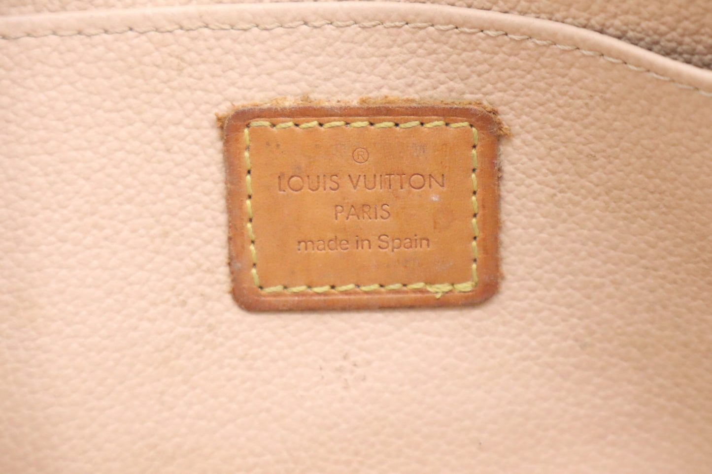 Louis Vuitton Pochette Cosmetics PM in Monogram Canvas