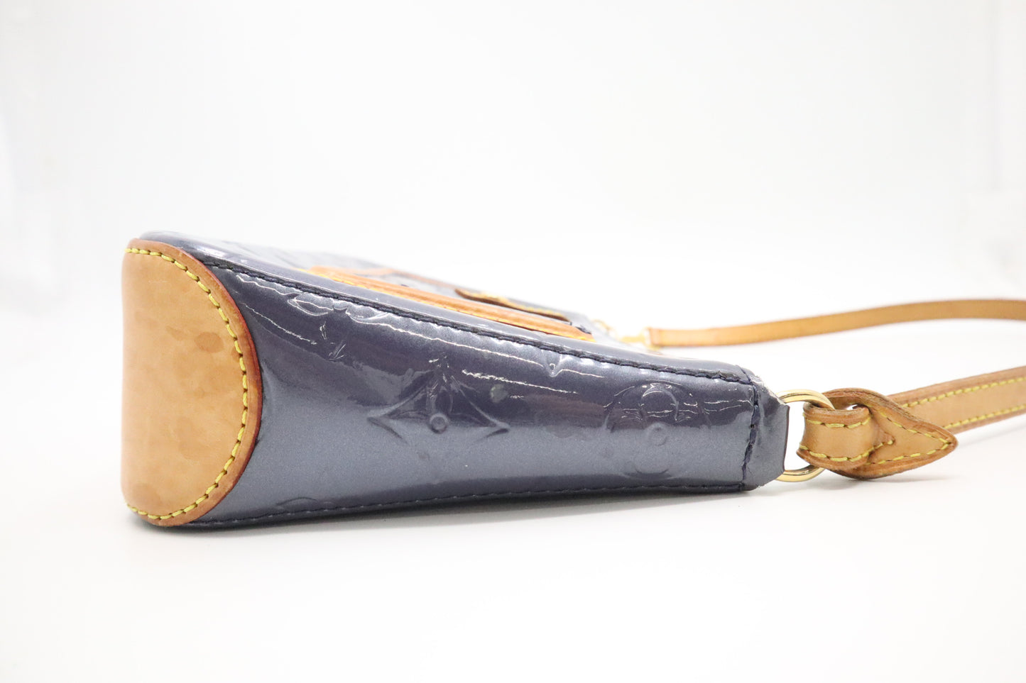 Louis Vuitton Mallory Pochette in Indigo Vernis Leather